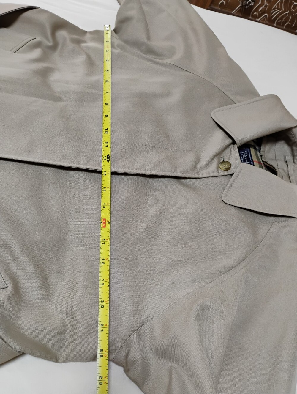 Vintage Burberry Tan Single-Breasted Trench Coat - Picture 11 of 12